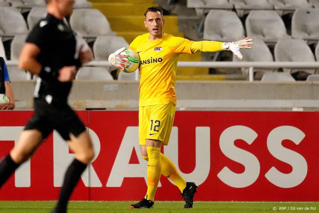 AZ verlengt contract van eerste doelman Verhulst