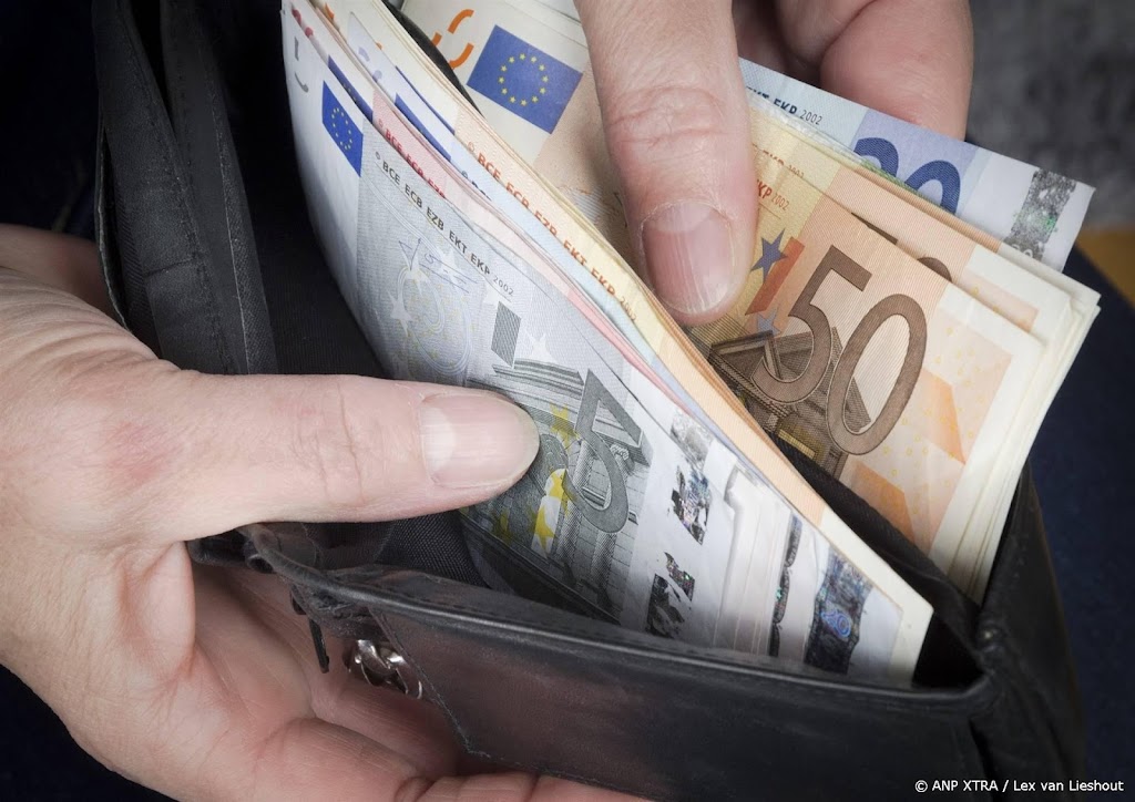 Nettoloon omhoog voor meeste werkenden door extra belastingschijf