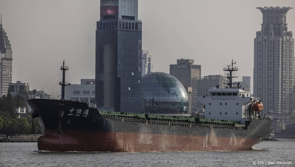 Corona ontregelt scheepvaart China, haven Shanghai slibt dicht