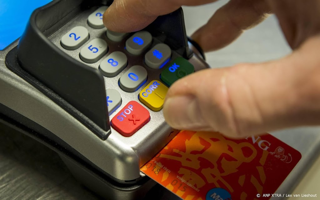 ING: pinbetalingen daalden tijdens lockdown onder normaal niveau