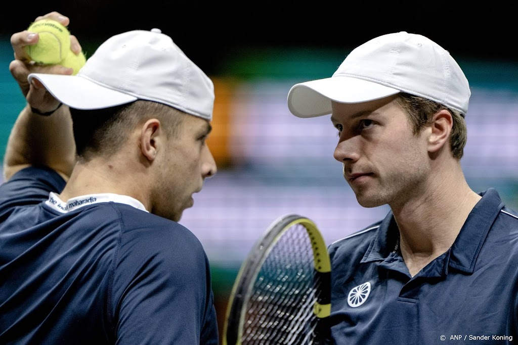 Van de Zandschulp en Griekspoor spelen maandag op Australian Open