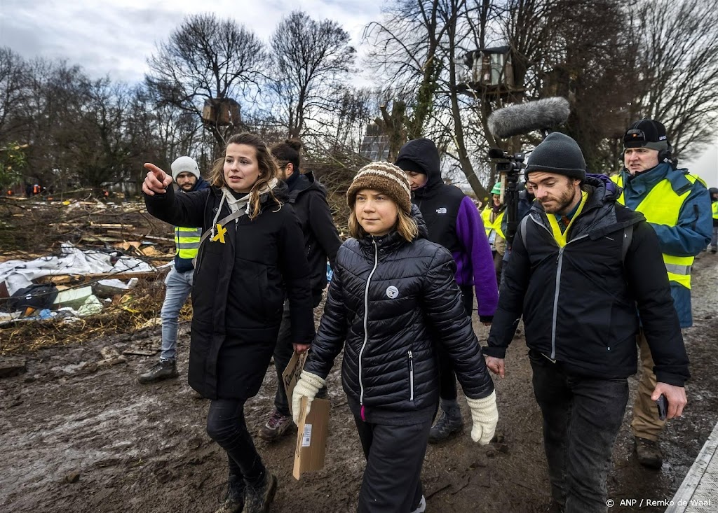 Greta Thunberg bekijkt bezette dorp Lützerath