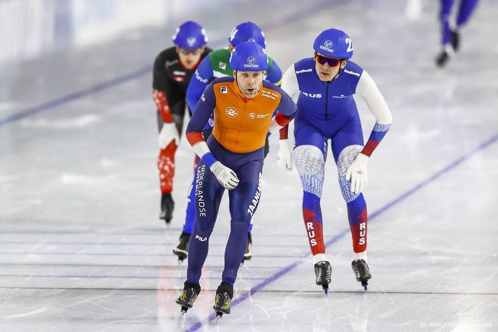 Ook Bergsma en Stroetinga naar WK-finale massastart in Thialf