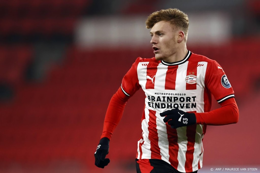 PSV nog zonder Götze en Gakpo, basisplaats voor Vertessen