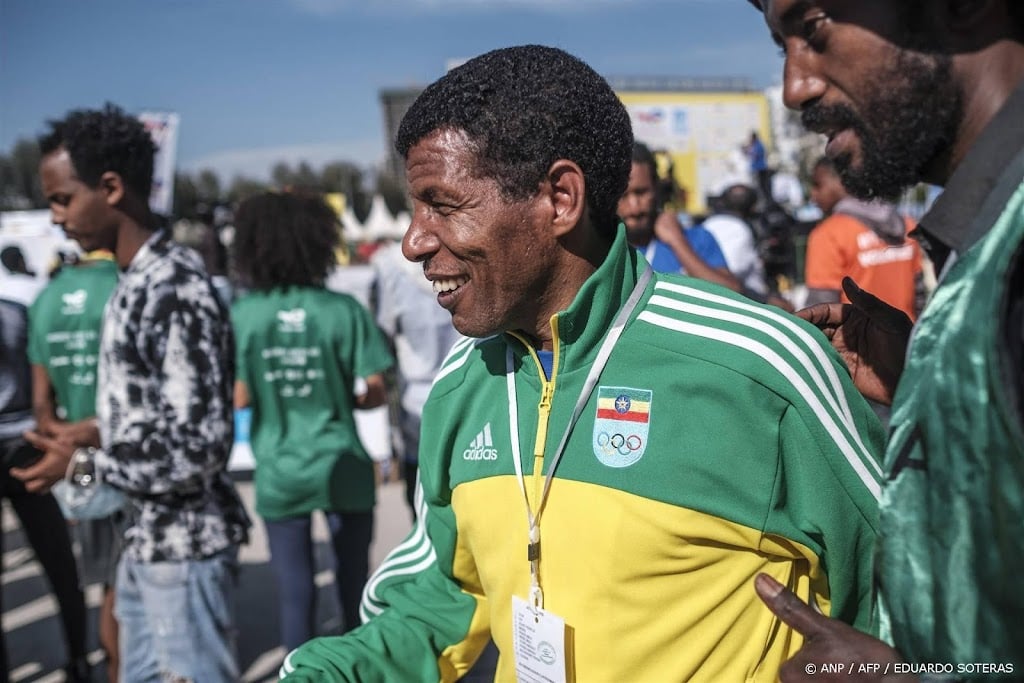 Atletieklegende Gebrselassie zag Kiptum geschiedenis schrijven