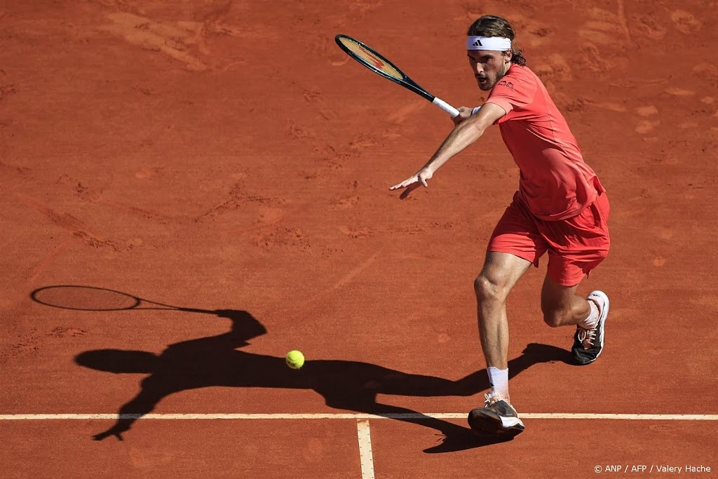 Tsitsipas verslaat Sinner en bereikt weer finale in Monte Carlo