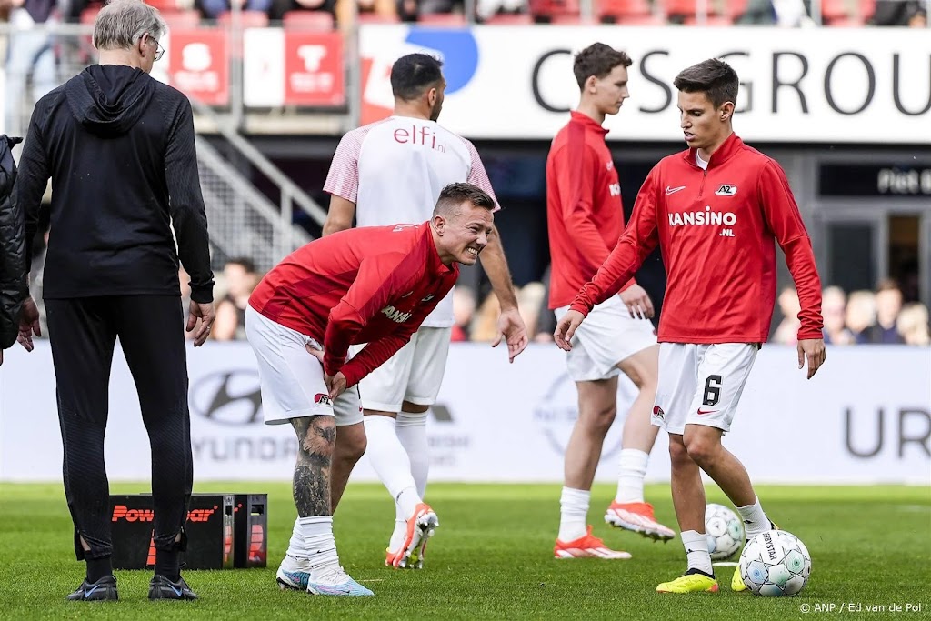Aanvoerder Clasie haakt geblesseerd af bij AZ