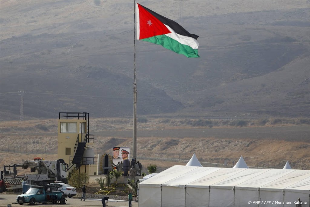 Jordanië sluit luchtruim door 'gevaarlijke situatie'