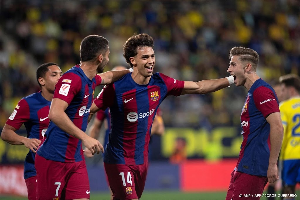 FC Barcelona wint van Cádiz na fraaie omhaal van Félix