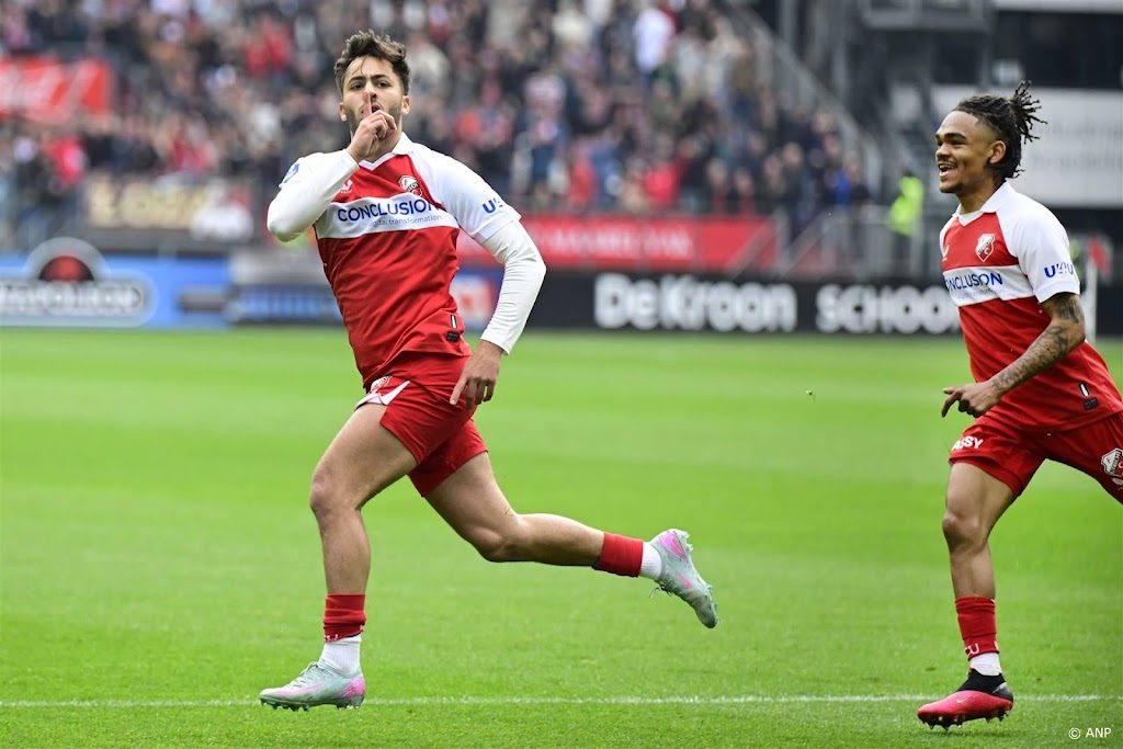 FC Utrecht klopt FC Groningen en houdt aansluiting met Feyenoord