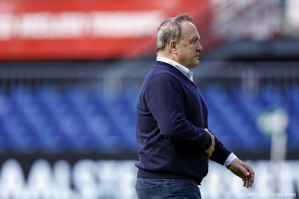 Feyenoord-trainer Advocaat boos op arbitrage