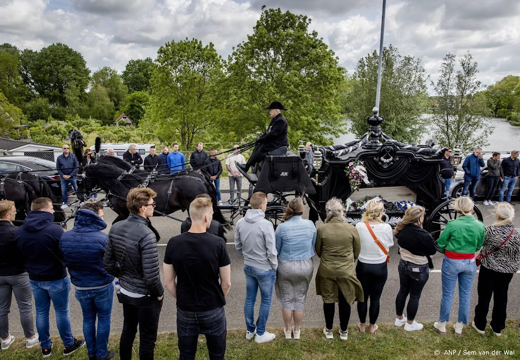 Erehaag voor slachtoffer scooterongeval Alblasserdam