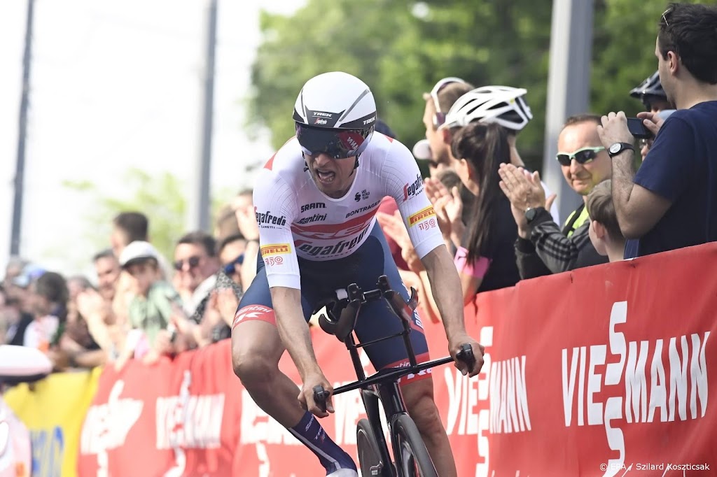 Mollema gaf alles maar moest ritzege in Giro laten aan Bouwman