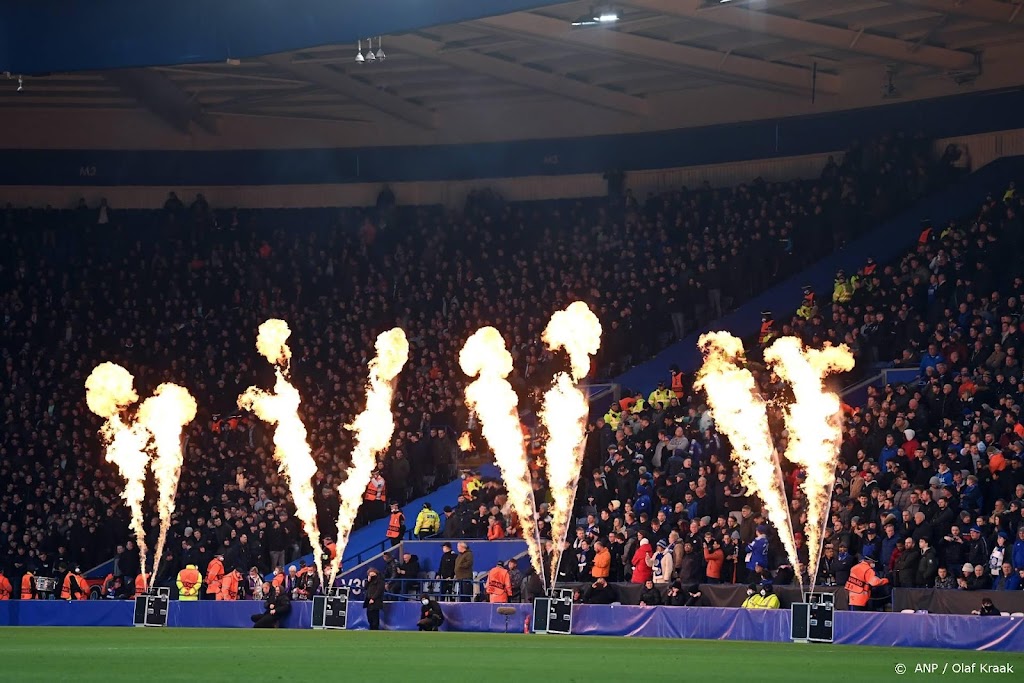 UEFA legt PSV fikse boetes op voor vuurwerk en ordeverstoringen