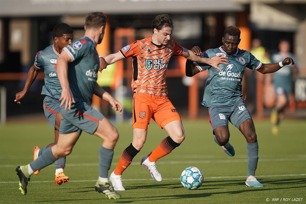 Volendam na zege in blessuretijd op Sparta dicht bij lijfsbehoud