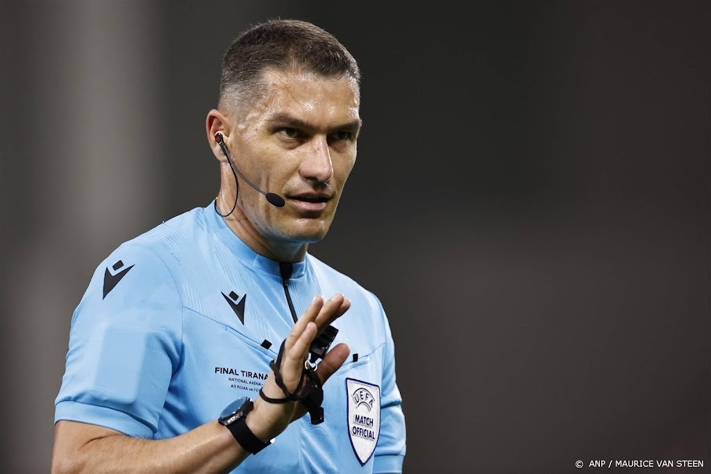 Roemeen Kovacs fluit halve finale tussen Oranje en Kroatië