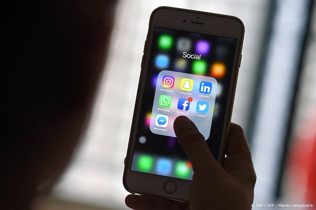 Waakhond: onderwijs moet voorzichtig zijn met sociale media
