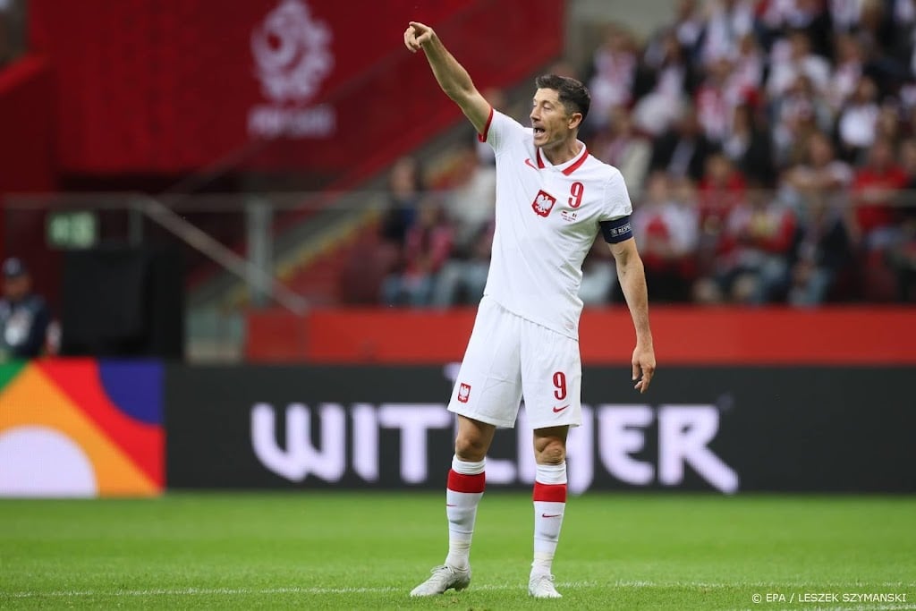 Lewandowski traint bij Bayern in afwachting nieuw bod Barcelona