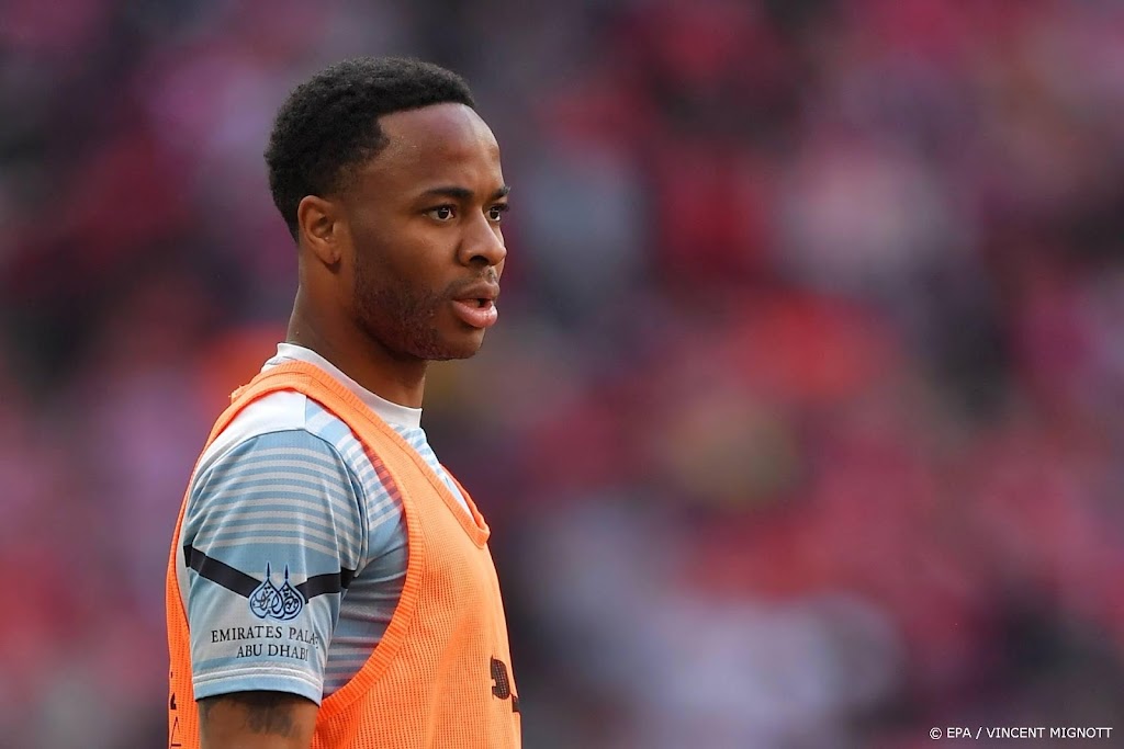 Chelsea neemt aanvaller Sterling over van Manchester City
