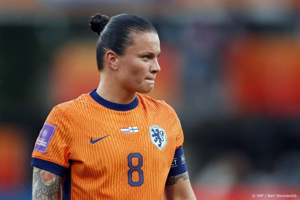 Spitse zag 'prima spelend' Oranje, maar ontsnapte met handsbal