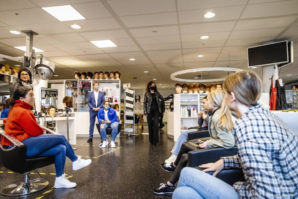 Openen van onderwijs komt te vroeg, zeggen GGD'en