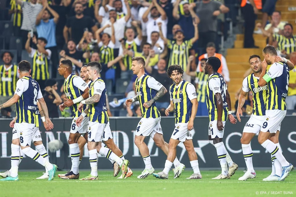 Hoofdrol debutant Tadic tijdens zege Fenerbahçe