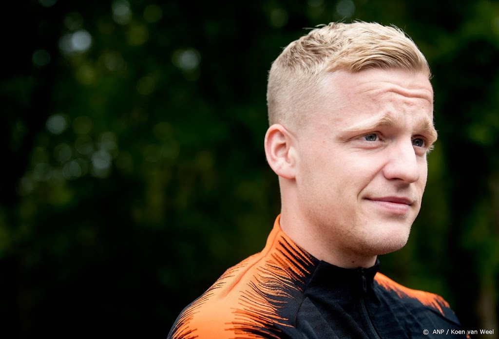 Van de Beek maakt bij debuut indruk op trainer ManUnited