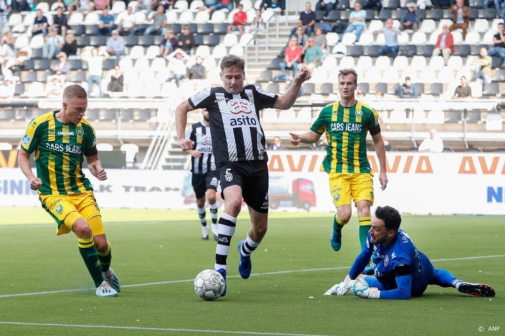 Heracles wint zonder problemen van ADO Den Haag