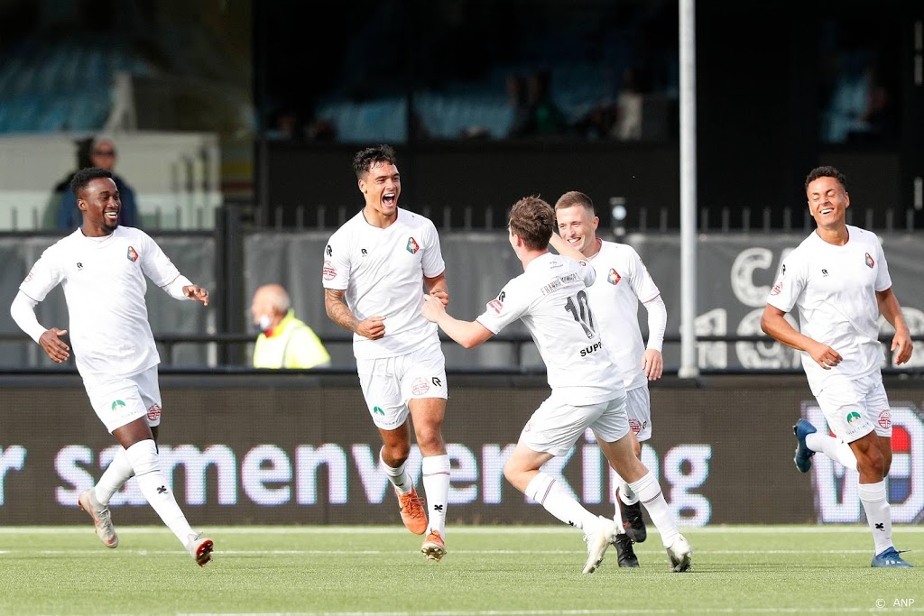 Telstar laat kans op koppositie liggen