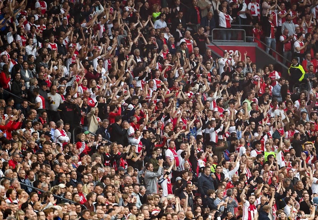 Zo'n honderd fans van Ajax missen uitduel met Liverpool