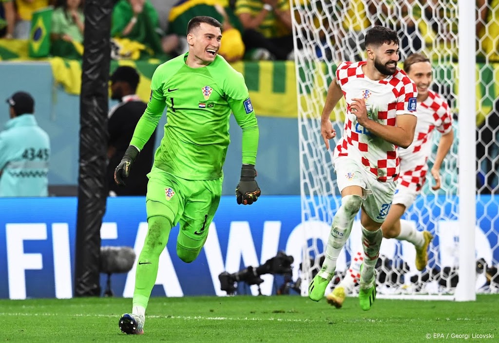 Bayern München aast op Kroatische doelman Livakovic