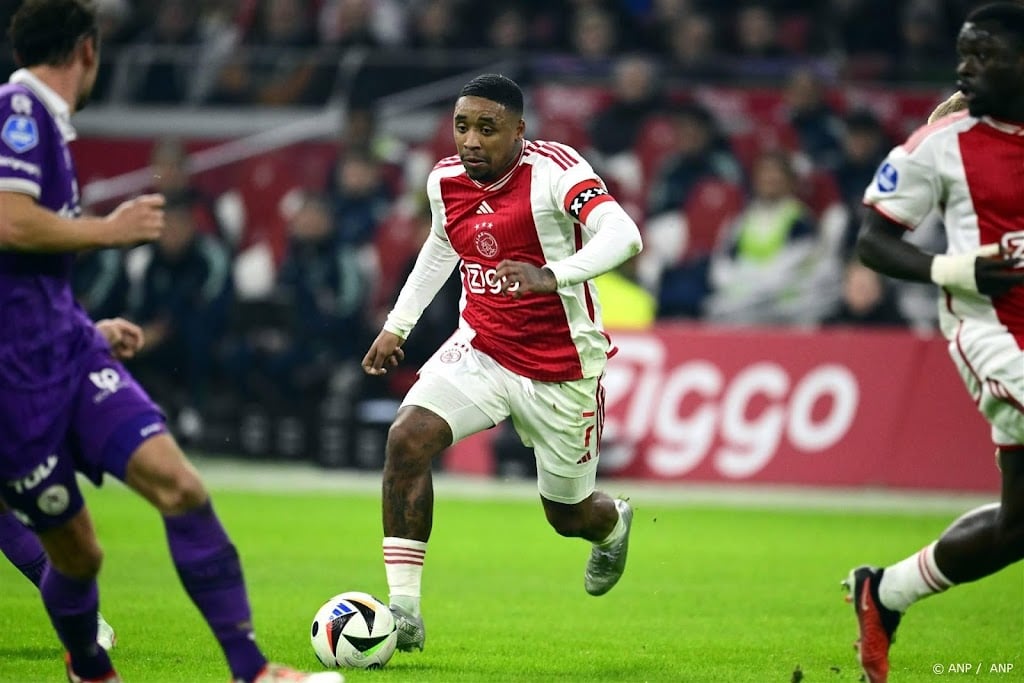 Ajax mist Bergwijn tegen AEK Athene, Brobbey wel fit