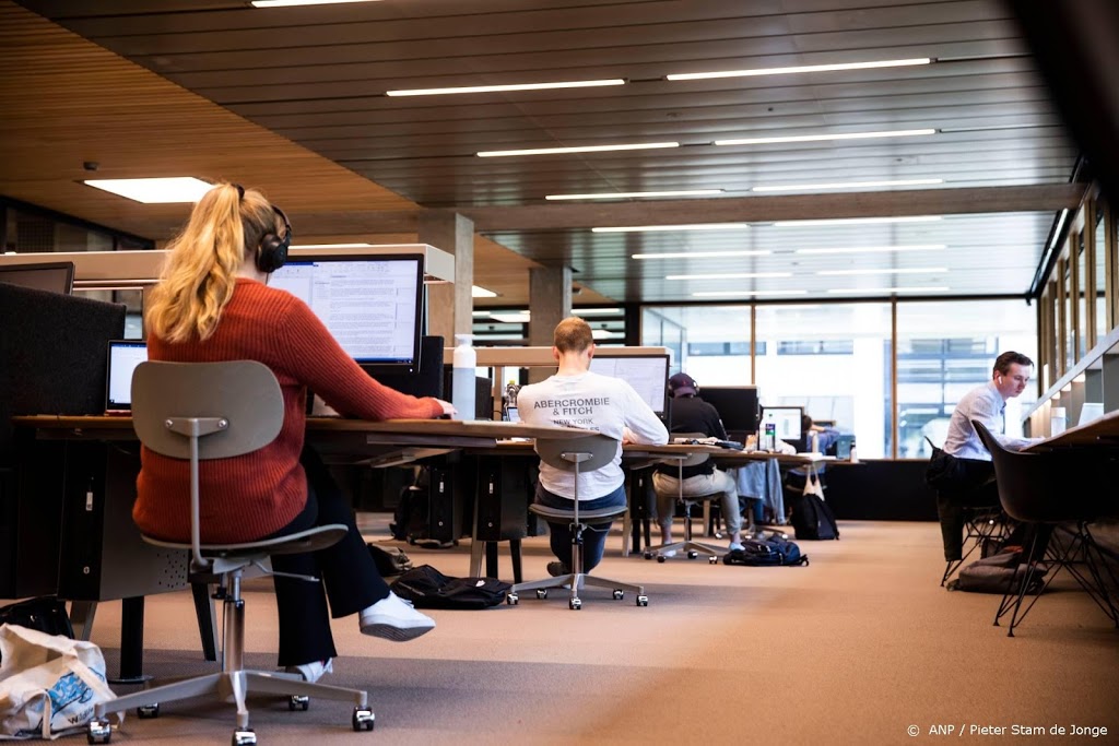 Universiteiten versoepelen toch bindend studieadvies om corona