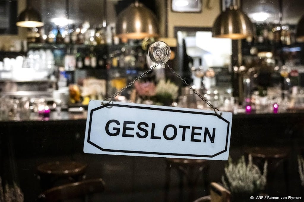 Horeca kan voorzichtig open met avondlockdown, zegt microbioloog