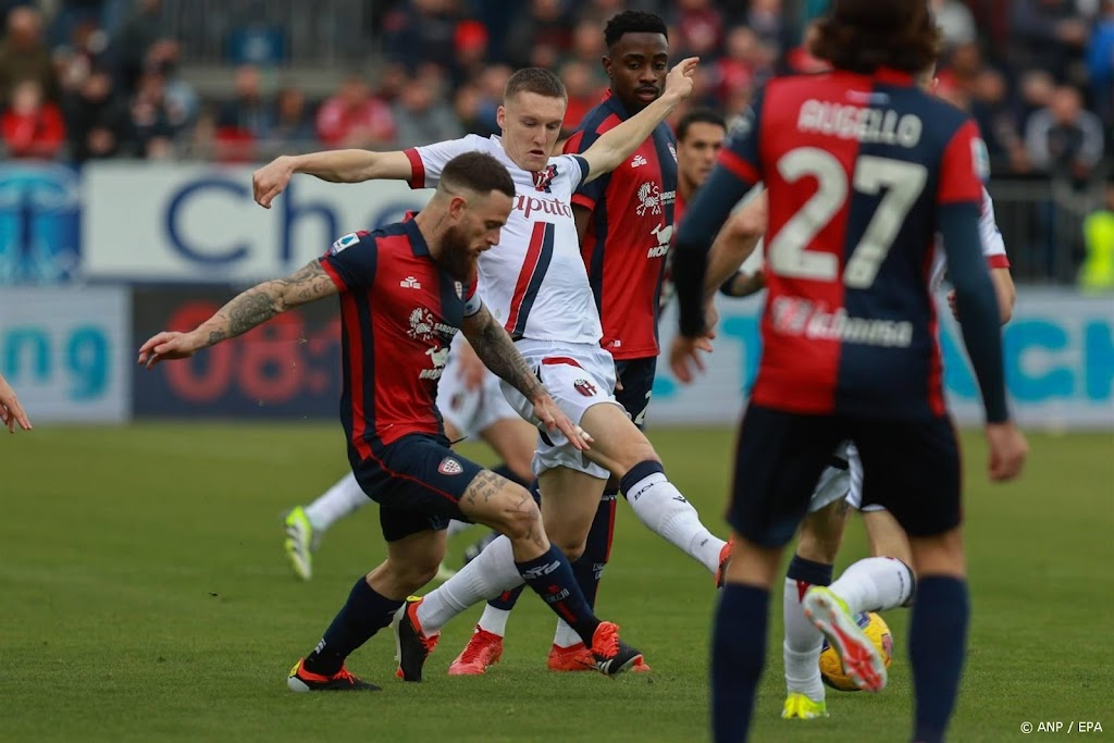 Van Hooijdonk met Bologna onderuit bij laaggeklasseerd Cagliari