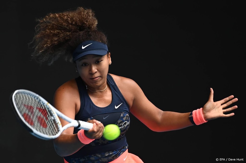 Osaka overleeft wedstrijdpunten en bereikt kwartfinales