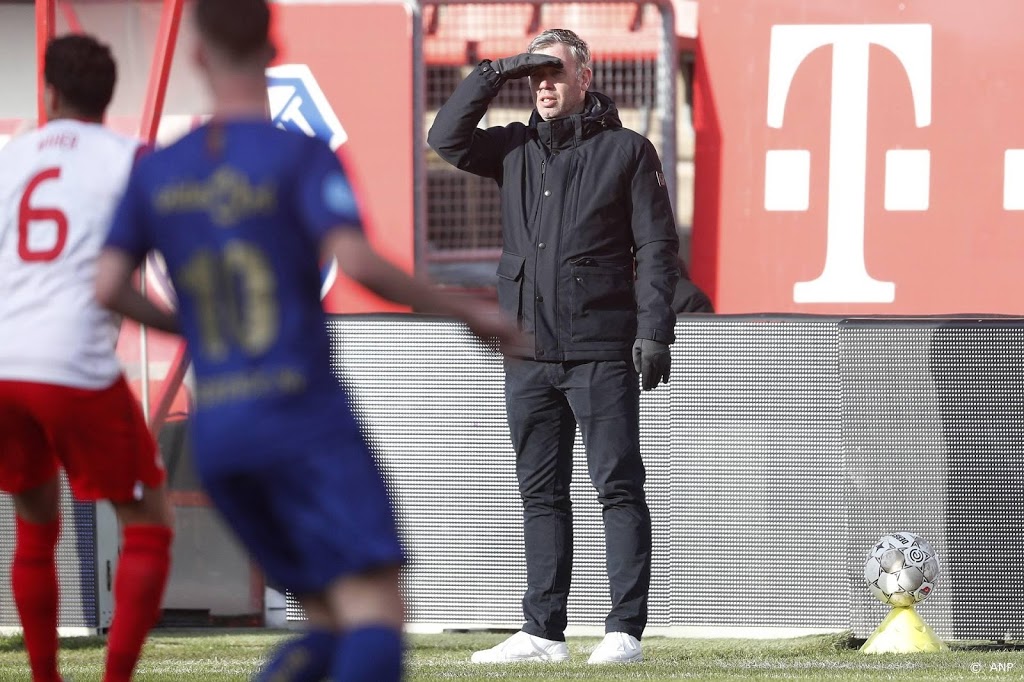 FC Utrecht-trainer Hake voelde zich genoodzaakt in te grijpen