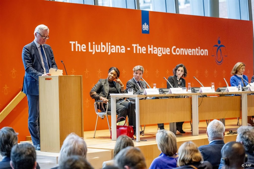 Landen tekenen in Den Haag verdrag over opsporen oorlogsmisdaden