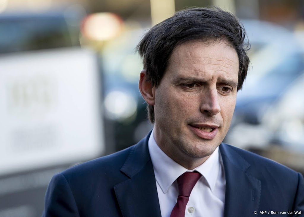 Hoekstra: schaamrood op de kaken over optreden fiscus