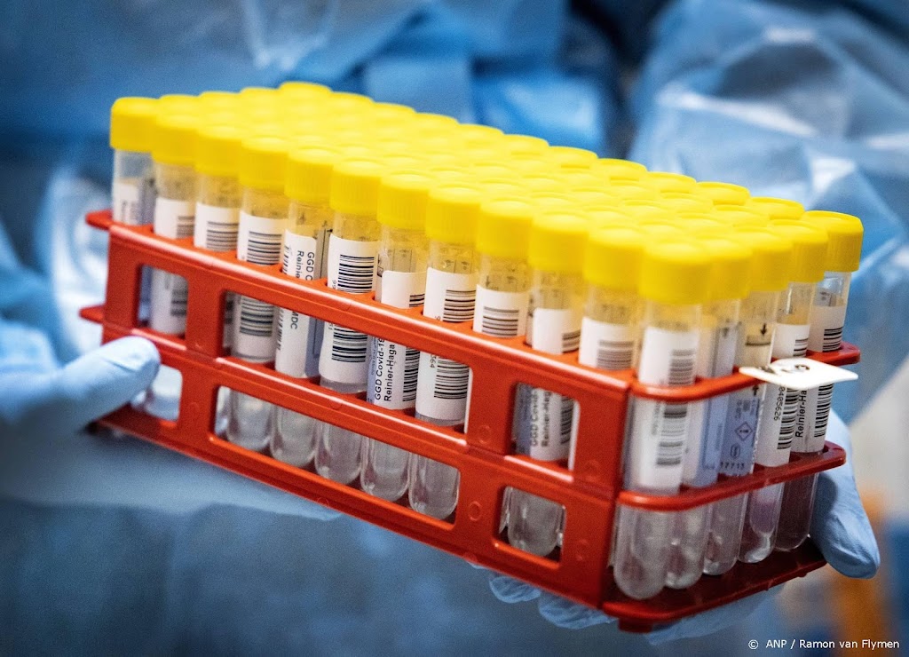 Aantal nieuwe coronagevallen begint weer te dalen