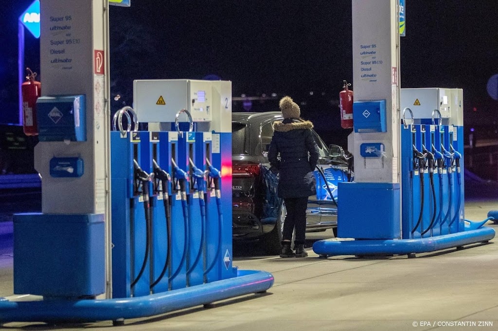 Olieprijzen dalen hard door onderhandelingen en Chinese lockdown