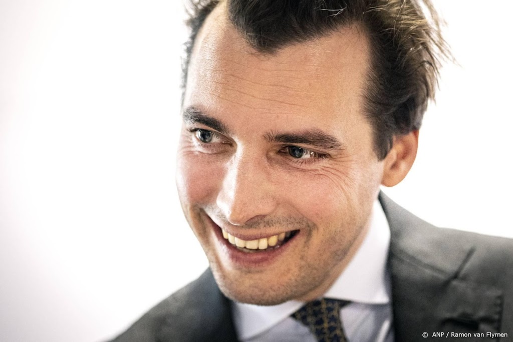 CPNB: geen afwijkende verkoopsignalen bij Baudet-boek