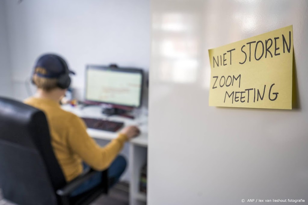 OMT adviseert gedeeltelijk thuiswerkadvies in stand te houden