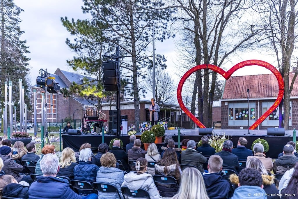 Emotionele herdenking 10 jaar fataal busongeluk Sierre