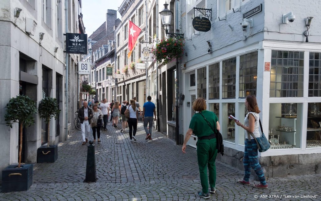 'Winkelstraten weer klein beetje drukker'