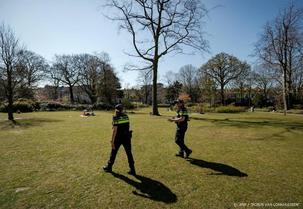 Meer dan 200 'coronaboetes' in regio Amsterdam