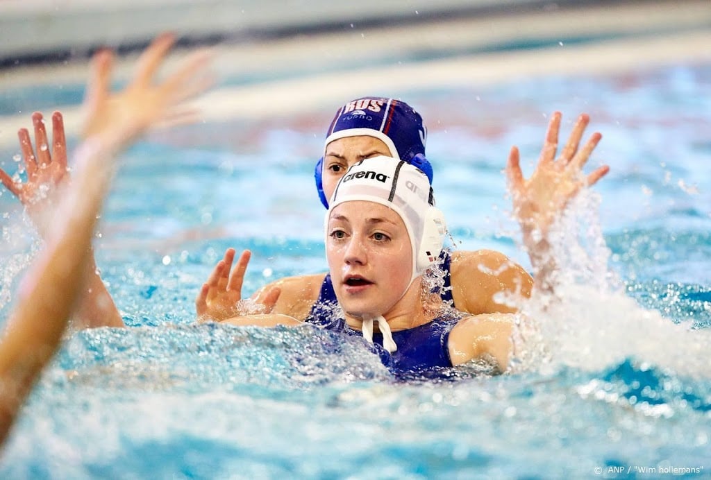 Van Belkum stopt en wordt coach waterpolosters ZVL