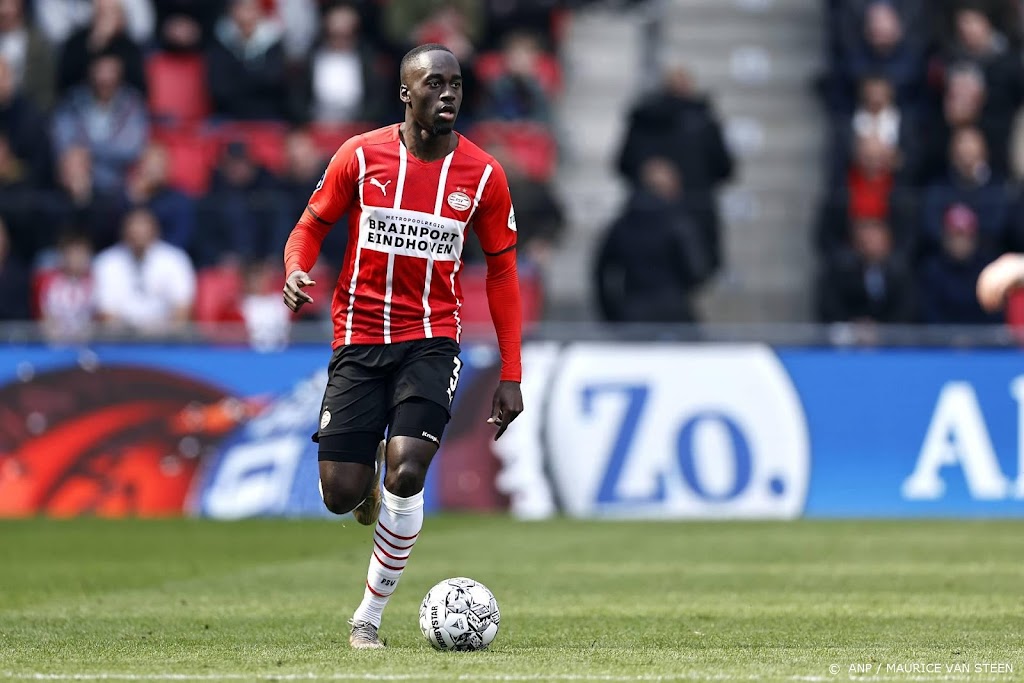 PSV start met Teze en Veerman tegen Leicester City