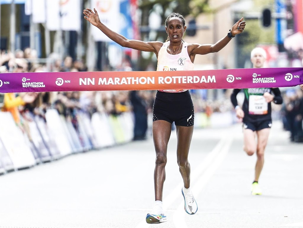 Bekere snelste vrouw in marathon Rotterdam, Luijten pakt titel