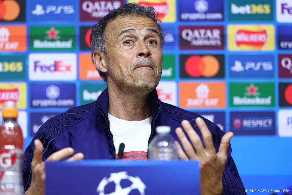 PSG-coach Enrique rekent zich nog niet rijk tegen Aston Villa